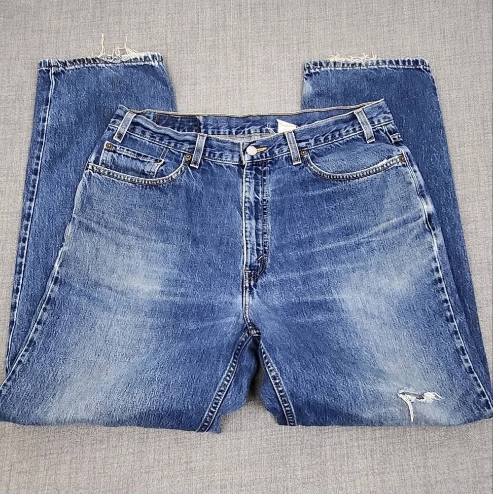 Vintage Levi's Relaxed Straight 100% Cotton Denim Jeans. 38 × 32